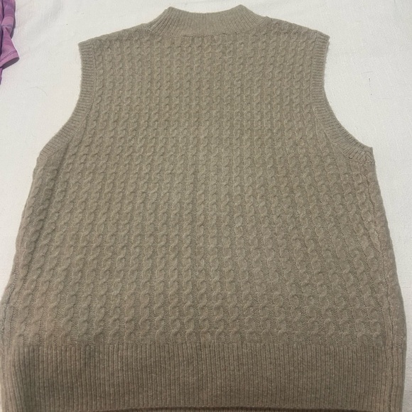 Abercrombie Sweater top. Never worn! - Picture 2 of 4